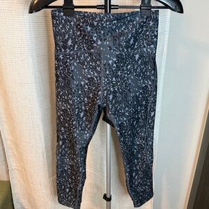 JoyLab Capri Leggings